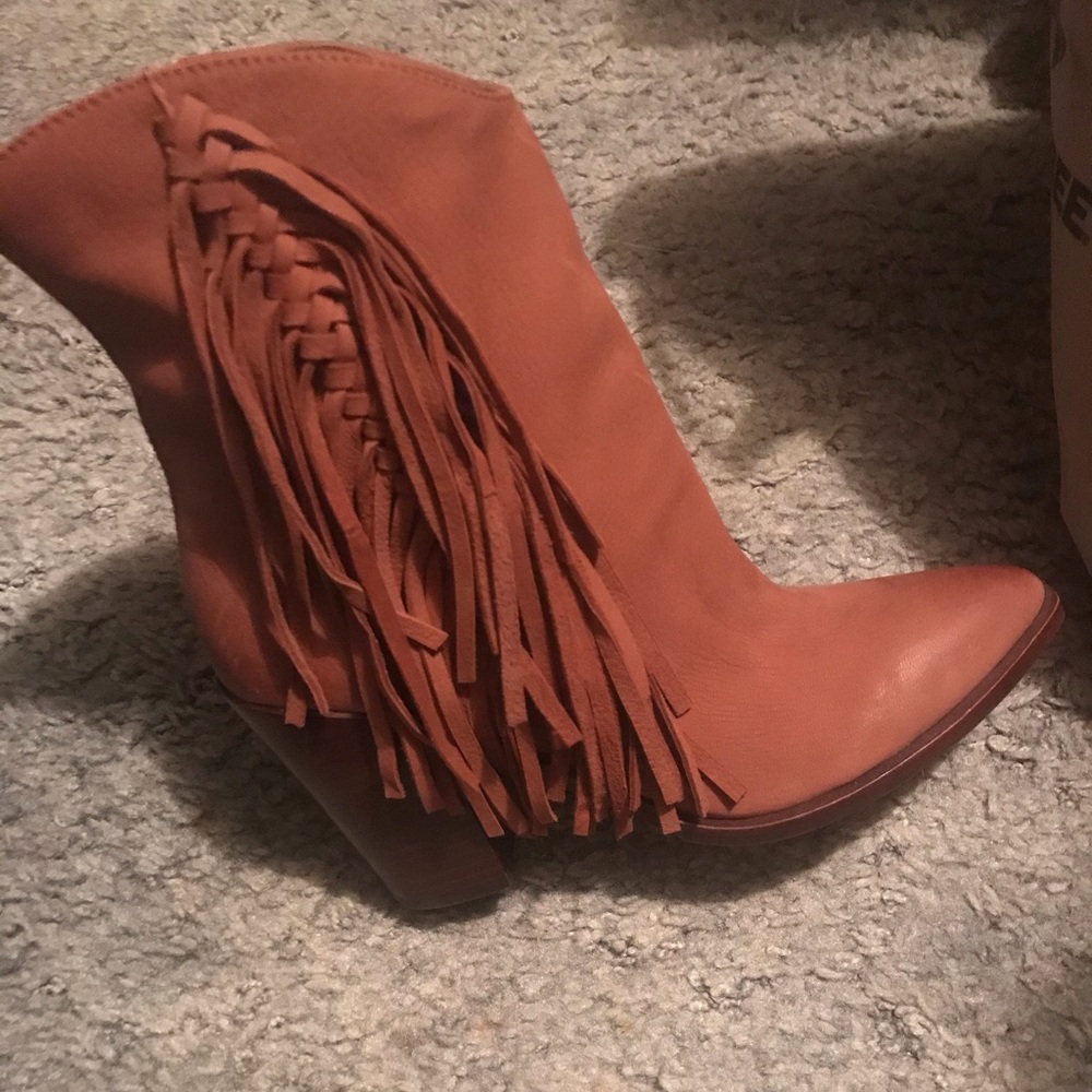 Dolce vita fringe boots